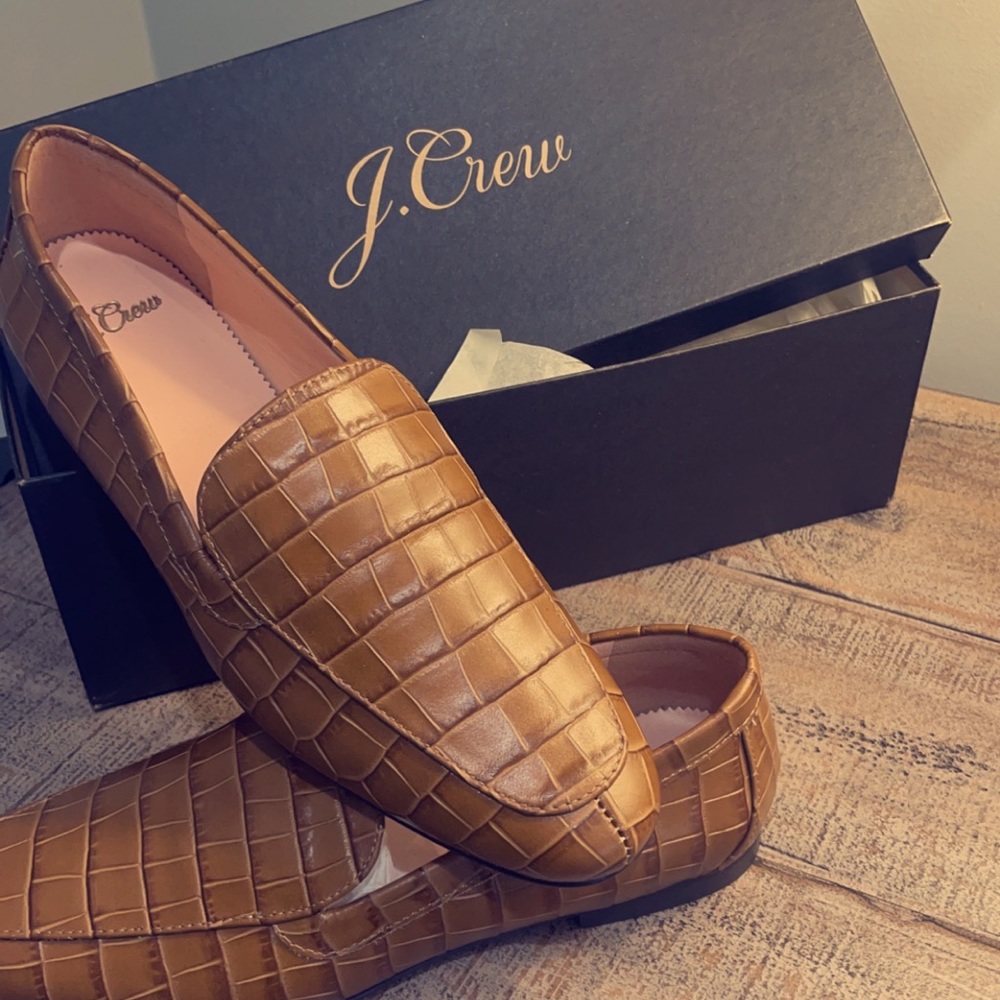 Camel brown size 7 Women’s shoes. Never worn